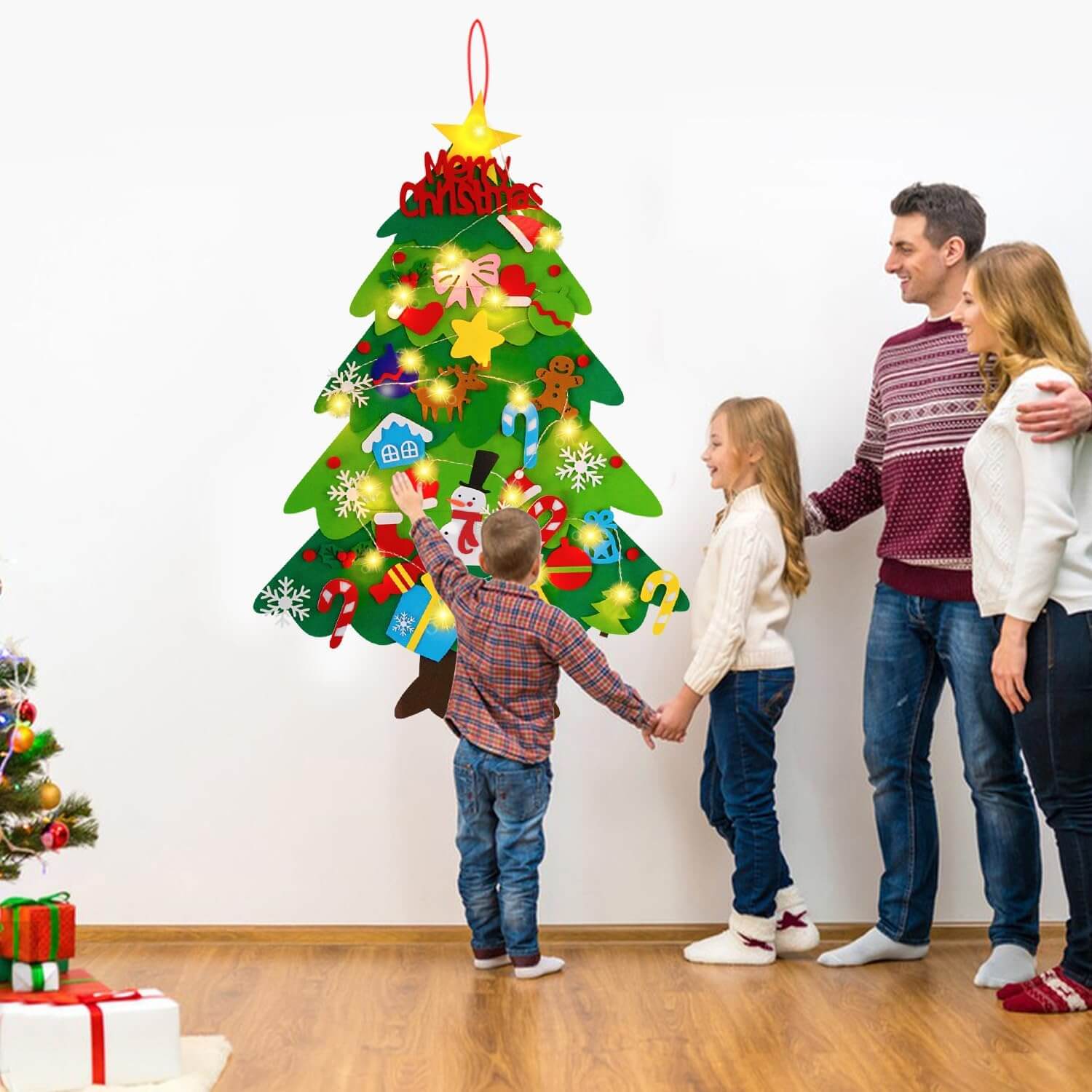 Kids DIY Felt Christmas Tree | Let Them Decorate Their Own Tree!